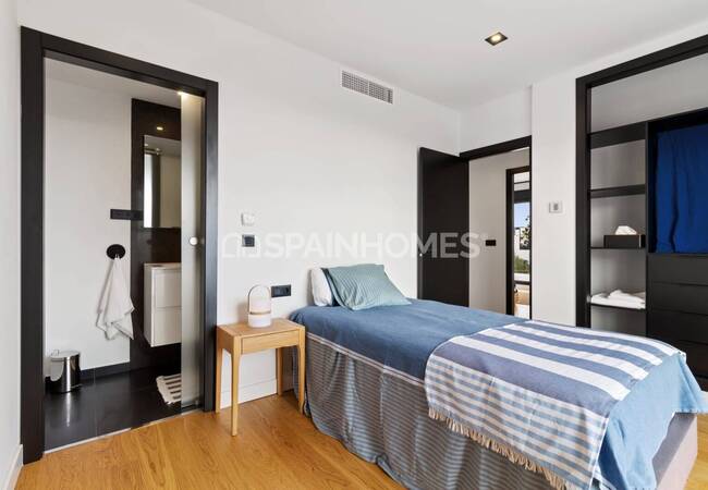 Spacious Detached 5-bedroom House in Benalmádena 34