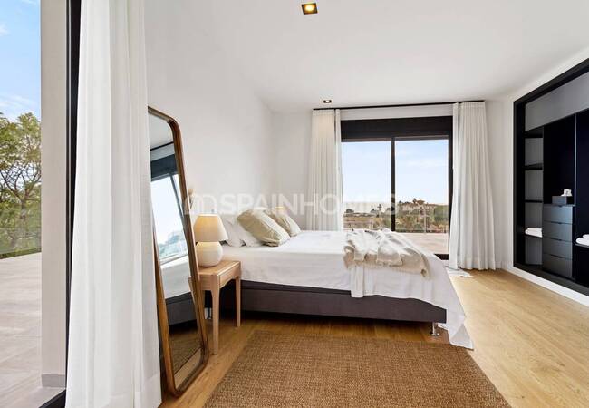 Spacious Detached 5-bedroom House in Benalmádena 39