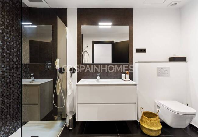 Spacious Detached 5-bedroom House in Benalmádena 44