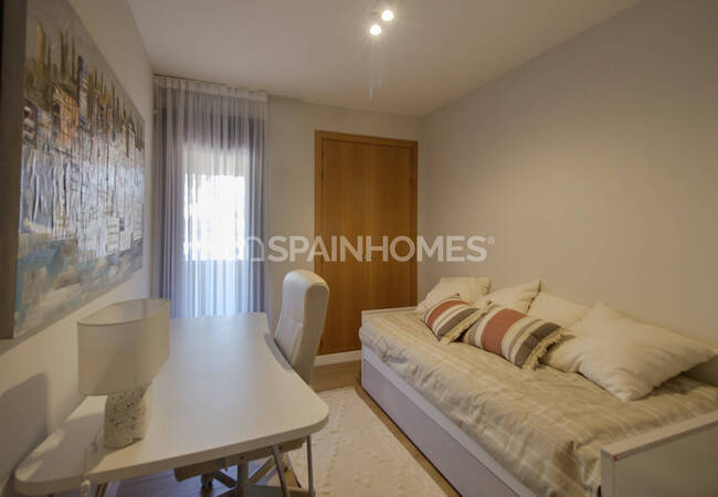 Beachside Key Ready Apartment in Málaga Estepona 25