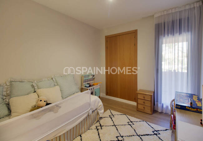 Beachside Key Ready Apartment in Málaga Estepona 26