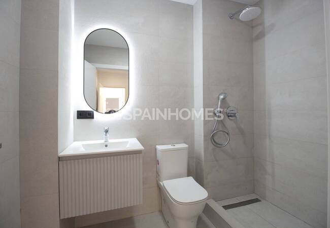 Fully Renovated Property in Málaga Costa Del Sol 14