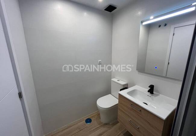 2 Bedroom Flat with Solarium in Torrequebrada Benalmade 26