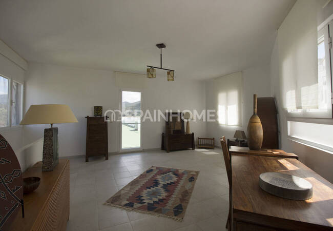 Duplex Penthouse with 80 M² Rooftop Solarium in Istán, Málaga 26