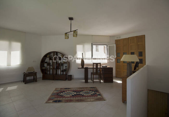Duplex Penthouse with 80 M² Rooftop Solarium in Istán, Málaga 27