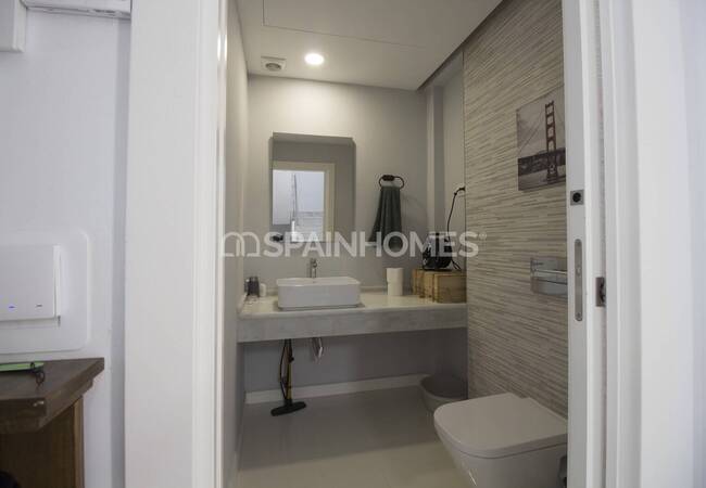 منزل بإطلالة بحرية مع مرافق رائعة في بينالمادينا 15