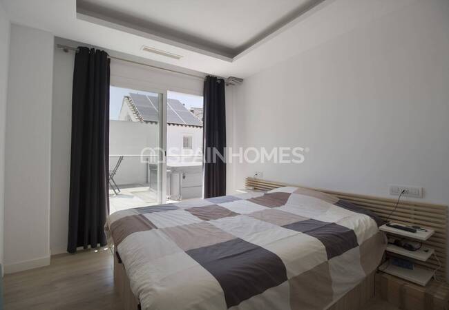 منزل بإطلالة بحرية مع مرافق رائعة في بينالمادينا 17