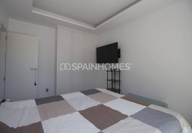 منزل بإطلالة بحرية مع مرافق رائعة في بينالمادينا 18