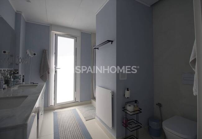 منزل بإطلالة بحرية مع مرافق رائعة في بينالمادينا 23