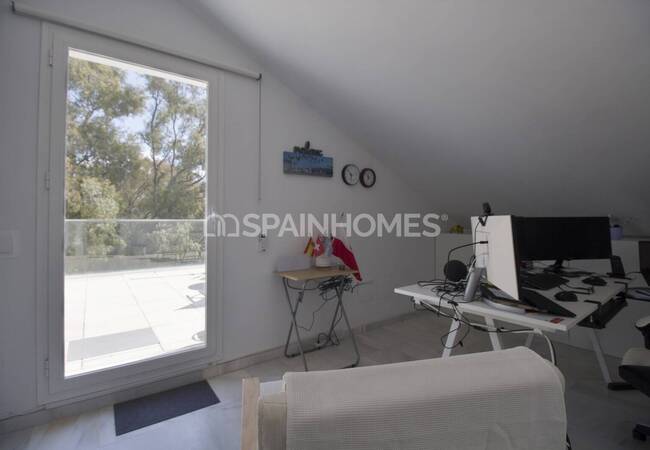 منزل بإطلالة بحرية مع مرافق رائعة في بينالمادينا 30