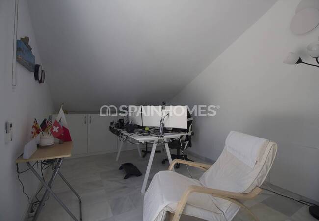 منزل بإطلالة بحرية مع مرافق رائعة في بينالمادينا 31