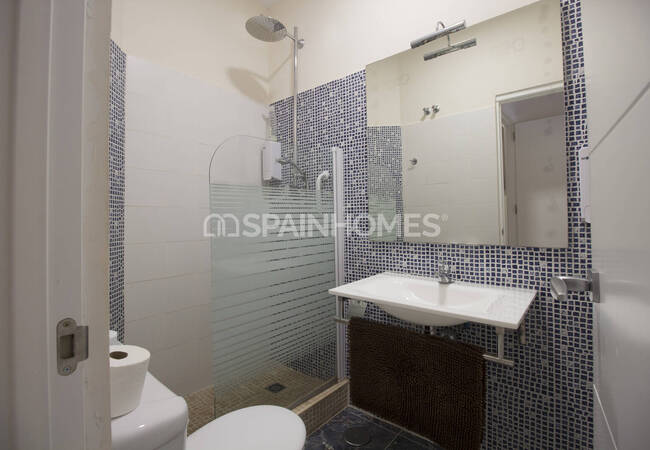 منزل مستقل حديث مكون من 6 غرف نوم مع جاكوزي في بينالمادينا 30