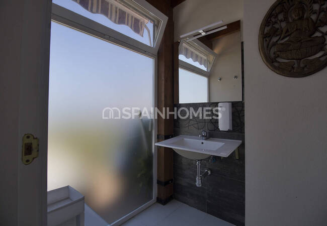 منزل مستقل حديث مكون من 6 غرف نوم مع جاكوزي في بينالمادينا 44