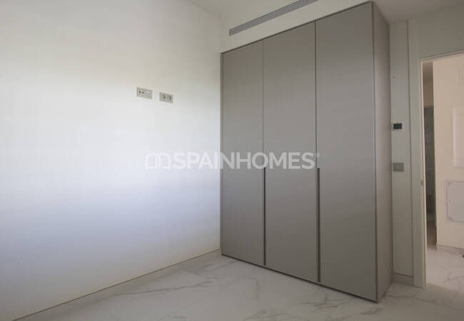 Flat with Large Terrace and Modern Style in Fuengirola 23