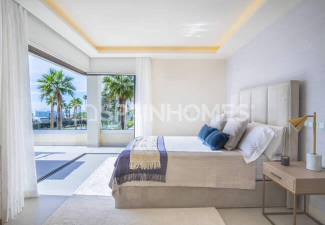 Maison Prête À Vivre En Bord De Mer, Complexe Fermé À Marbella 25