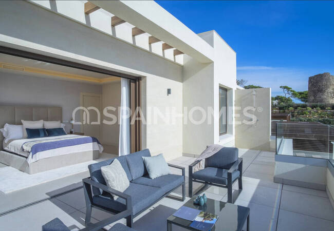 Marbella'da Site İçinde Taşınmaya Hazır Deniz Manzaralı Ev 41