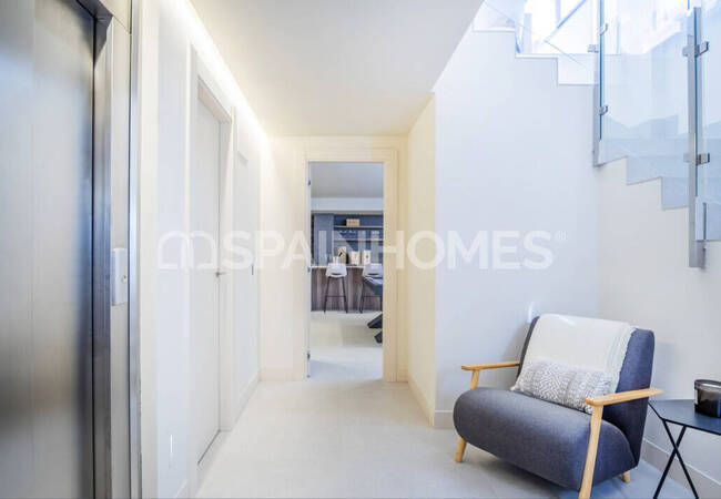 Marbella'da Site İçinde Taşınmaya Hazır Deniz Manzaralı Ev 35