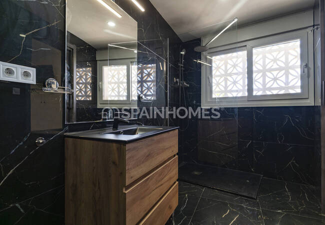 Montealto Benalmadena'da Havuzlu Şık Villa 26