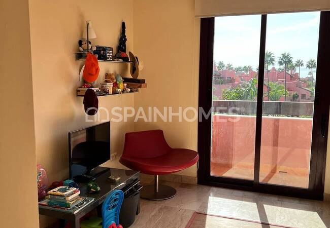 Апартаменты рядом с пляжем бассейном и парковкой в Эстепоне 13