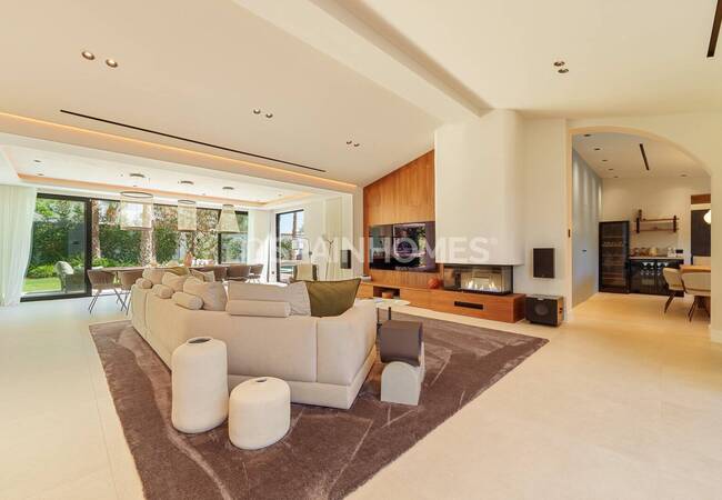 Modern Luxe Huis Met Tuin In Marbella, Málaga 17