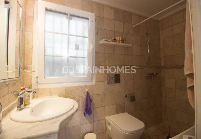 Casa Con Vistas Al Mar En Mijas, España En Un Complejo Seguro 17