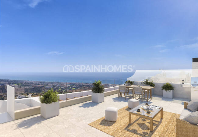 2 and 3-bedroom Flats in a Complex with Pool in Málaga 15