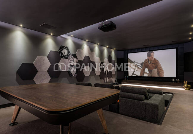 Luxurious Sea and Golf Views Villa with Pool in Benahavís 34