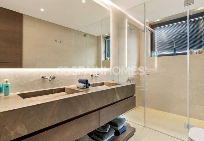 Luxurious Sea and Golf Views Villa with Pool in Benahavís 30