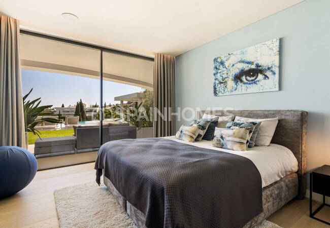 Luxurious Sea and Golf Views Villa with Pool in Benahavís 25