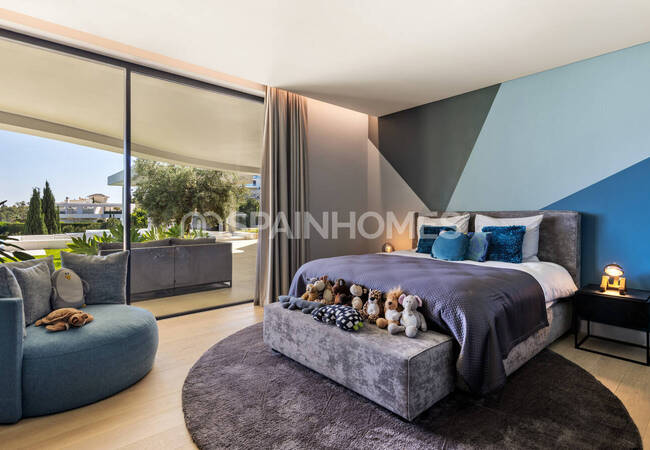 Luxurious Sea and Golf Views Villa with Pool in Benahavís 27