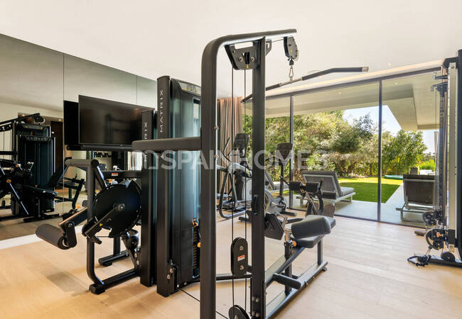 Luxurious Sea and Golf Views Villa with Pool in Benahavís 33