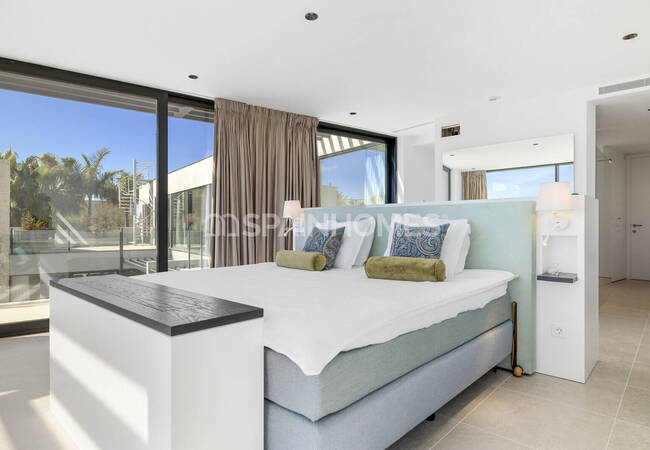 Villa Con Vistas Al Mar En Venta Con Piscina En Benahavís 27