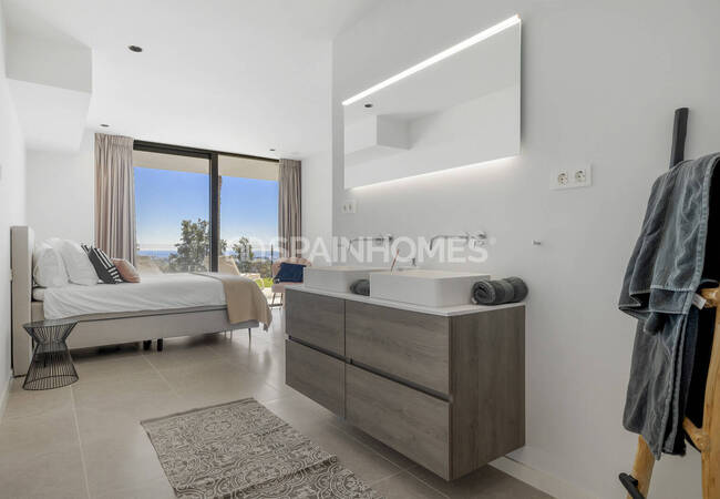 Villa Con Vistas Al Mar En Venta Con Piscina En Benahavís 33