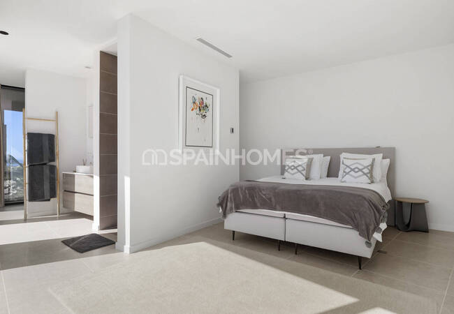 Villa Con Vistas Al Mar En Venta Con Piscina En Benahavís 31