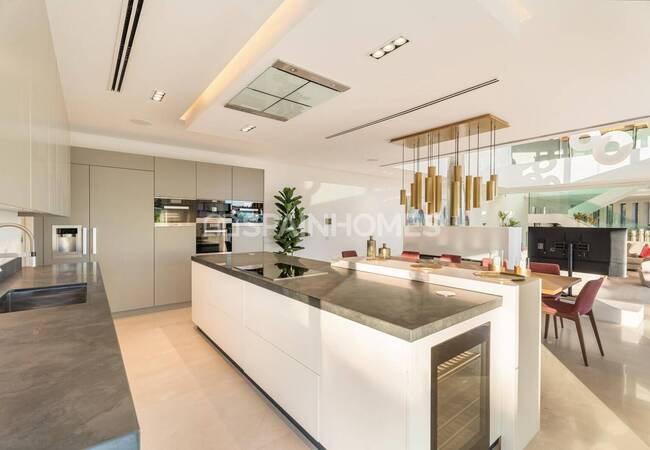 Villa De 5 Dormitorios Cerca Del Puerto Deportivo En Benahavís 20