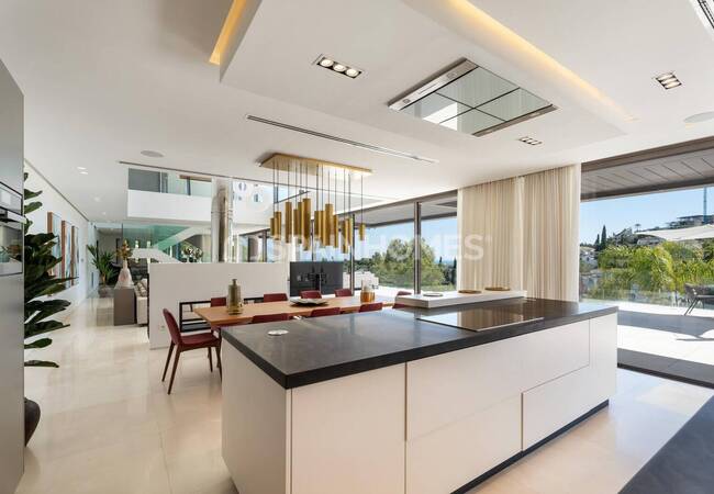 Villa De 5 Dormitorios Cerca Del Puerto Deportivo En Benahavís 21