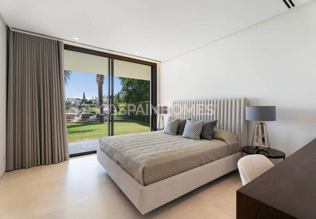 Casa De 6 Dormitorios Con Piscina Y Jardín En Benahavís 26