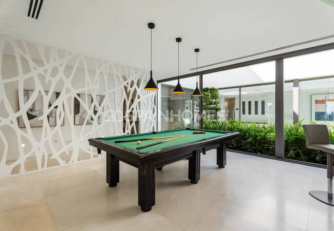 Casa De 6 Dormitorios Con Piscina Y Jardín En Benahavís 33