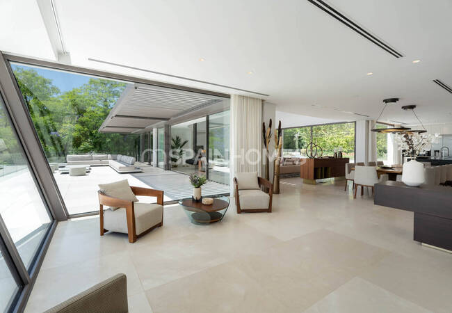 Casa De 6 Dormitorios Con Piscina Y Jardín En Benahavís 20