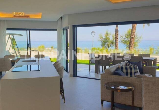 Casa Adosada Frente Al Mar Con Las Mejores Comodidades En Estepona 15