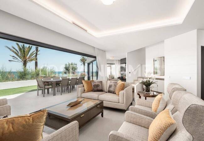 Casa Adosada Frente Al Mar Con Las Mejores Comodidades En Estepona 8