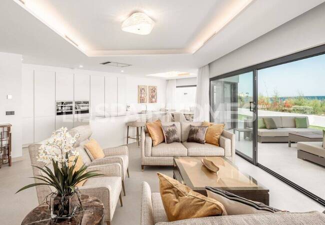 Casa Adosada Frente Al Mar Con Las Mejores Comodidades En Estepona 9