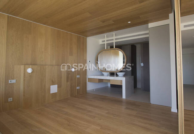 Квартира с видом на море и общим бассейном в Фуэнхироле 16