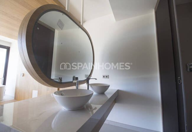 Квартира с видом на море и общим бассейном в Фуэнхироле 19