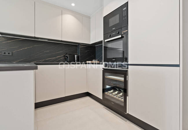 Spacious Apartments and Penthouses in Estepona El Paraíso 15