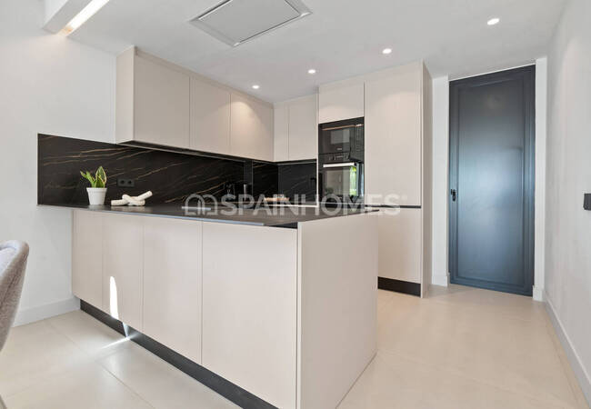 Spacious Apartments and Penthouses in Estepona El Paraíso 14