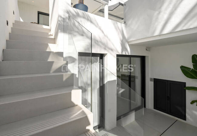 Spacious Apartments and Penthouses in Estepona El Paraíso 25
