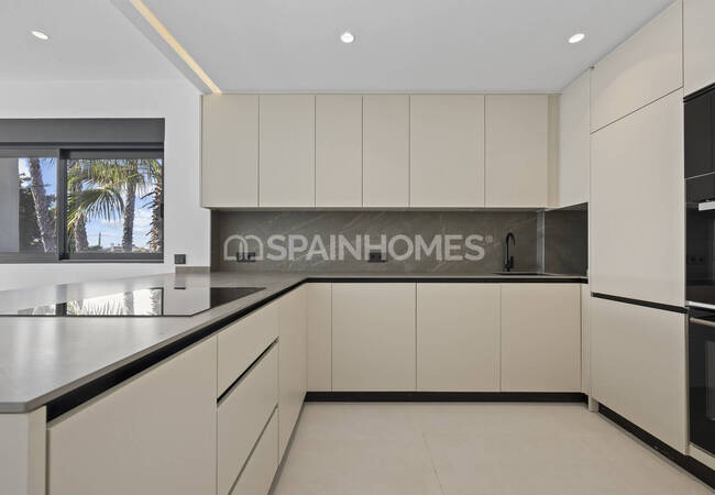 Spacious Apartments and Penthouses in Estepona El Paraíso 31