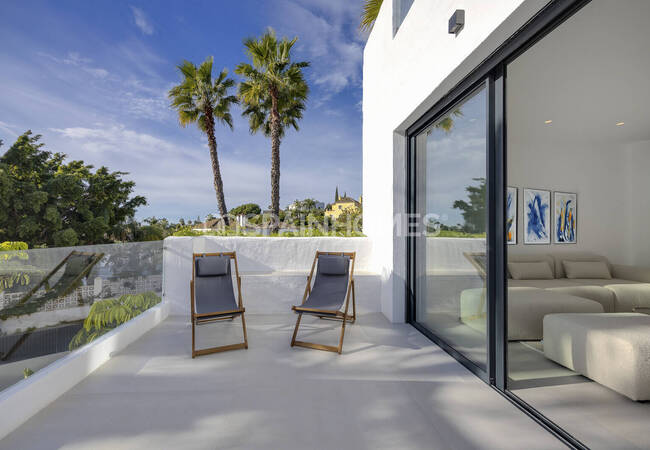Spacious Apartments and Penthouses in Estepona El Paraíso 26