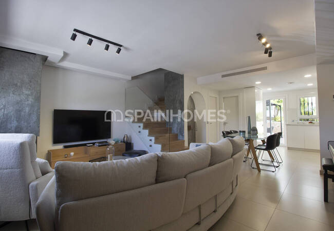 Sea View Townhouses with Shared Pool in Benalmádena 20